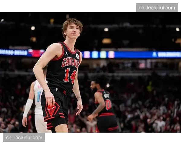 黄蜂131-99大胜公牛,布泽利斯32分7篮板创生涯纪录 黄蜂131-99大胜公牛,布泽利斯32分7篮板创生涯纪录