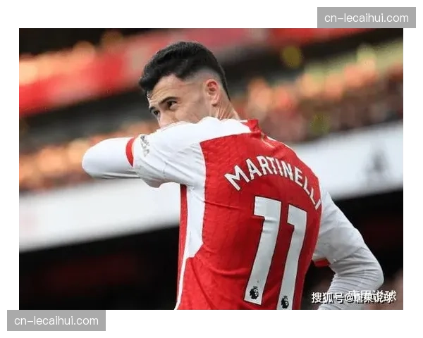 萨勒尼塔纳主场迎战热那亚,预计将有超过两万名观众入场 萨勒尼塔纳主场迎战热那亚,预计将有超过两万名观众入场