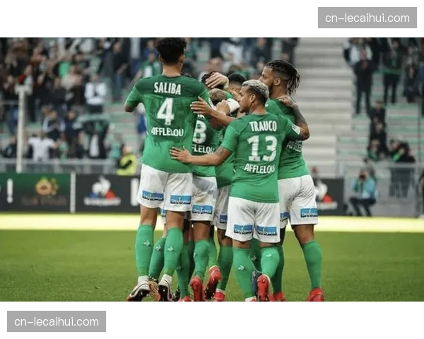 通讯:一家法国科技公司为多支法甲球队提供定位球战术模拟软件 通讯:一家法国科技公司为多支法甲球队提供定位球战术模拟软件